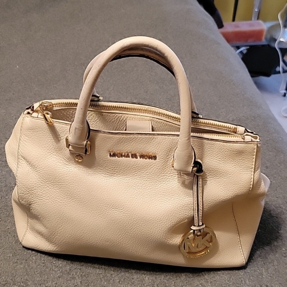 Michael Kors Cream Colored Leather Satchel GREAT CONDITION